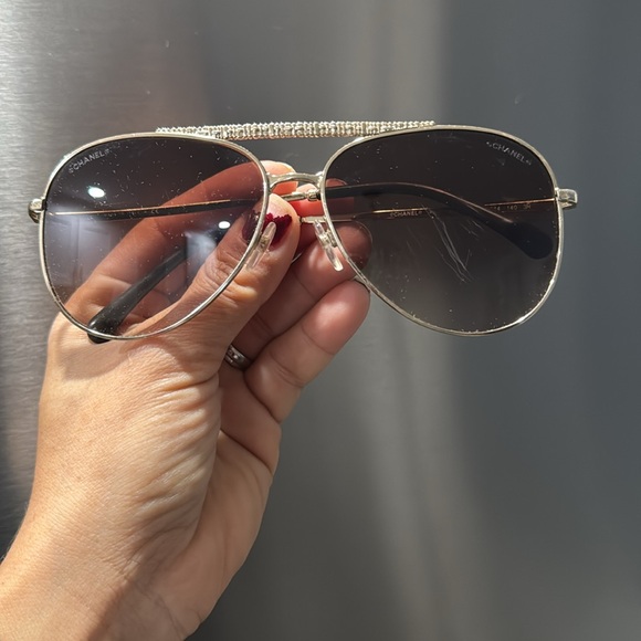 ✨Chanel Gold Tone Brown Gradient 4231 Aviator Sunglasses - Picture 8 of 17